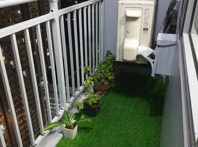 Aparthotel Hapi Haus At Grass Residences With Wifi, Landline & Netflix Manila