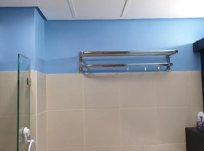 Aparthotel Hapi Haus At Grass Residences With Wifi, Landline & Netflix Manila